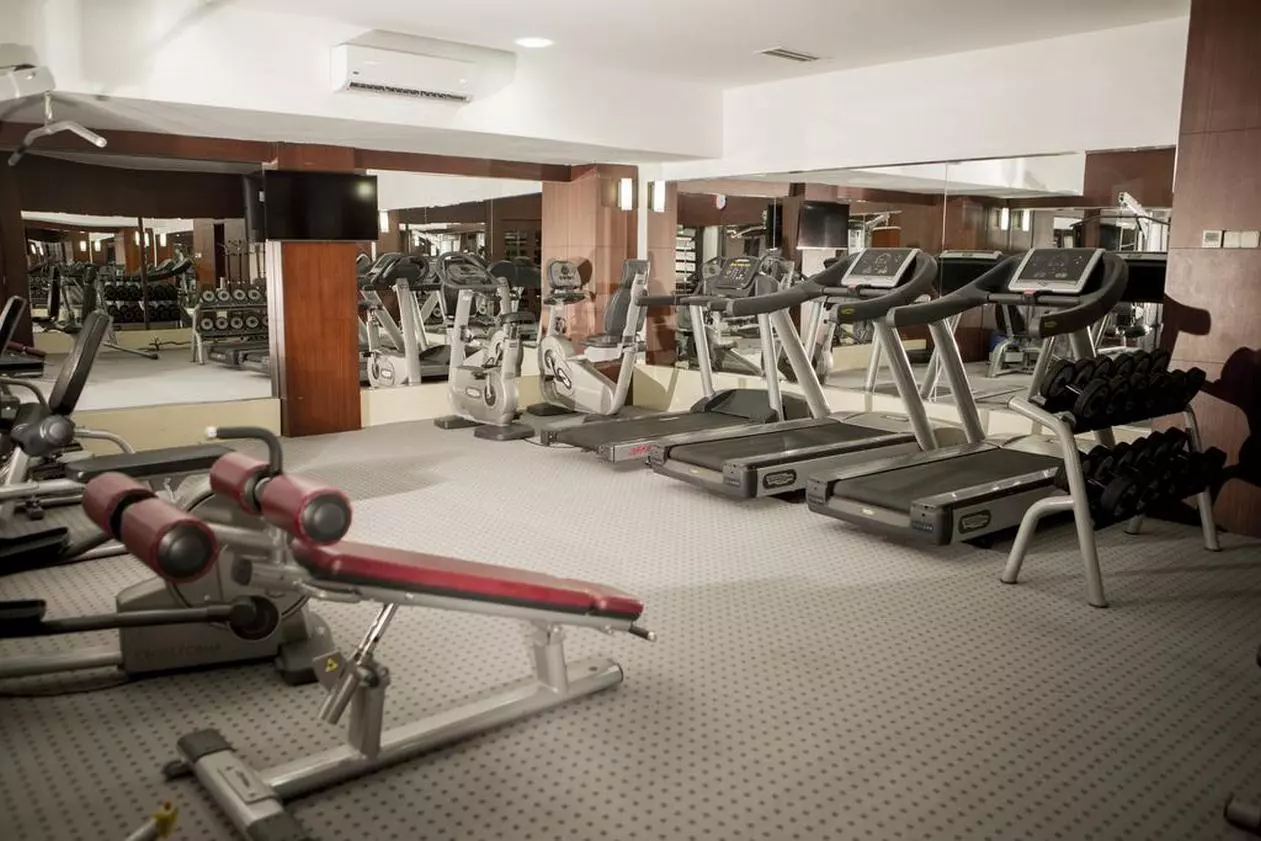 FAMERESIDENCE_SHABAVIZ (3).jpg